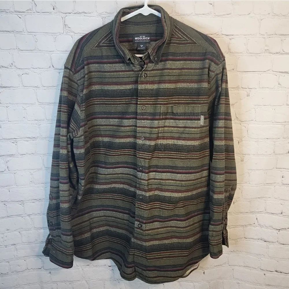 Men's Woolrich heavy longsleeve button-down shirt, size XL